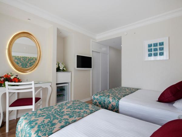 Alaiye Kleopatra Hotel : photo 3 de la chambre chambre triple standard