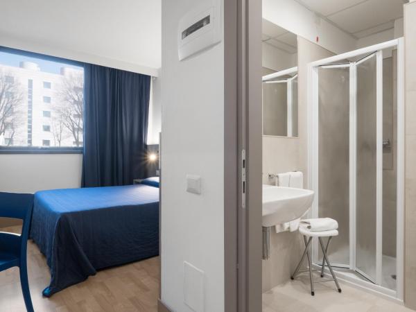 Hotel Martini : photo 7 de la chambre chambre double Économique