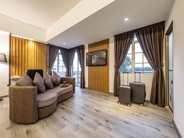 Thy Executive Hotel : photo 4 de la chambre chambre familiale deluxe