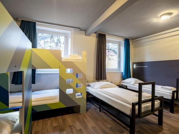 a&o Graz Hauptbahnhof : photo 4 de la chambre six-bed family room	