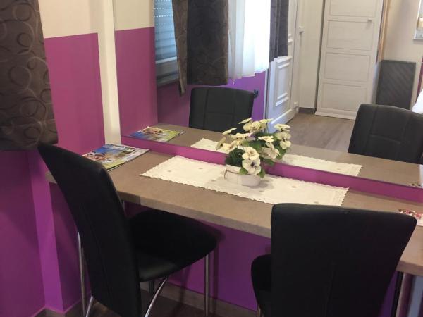 Villa Zoki - soba dnevni najam : photo 4 de la chambre chambre deluxe double ou lits jumeaux