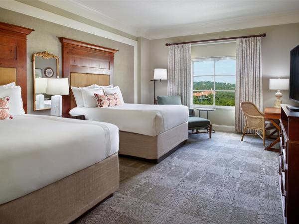 Omni Barton Creek Resort and Spa Austin : photo 1 de la chambre chambre premier avec 2 lits queen-size