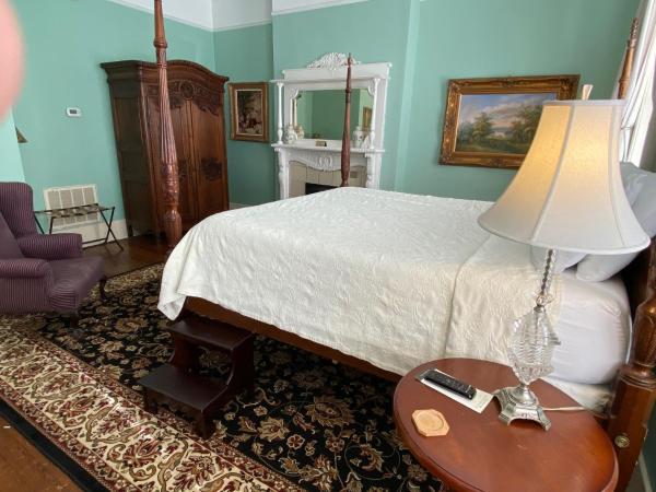 Foley House Inn : photo 7 de la chambre easton lodge- king room 301