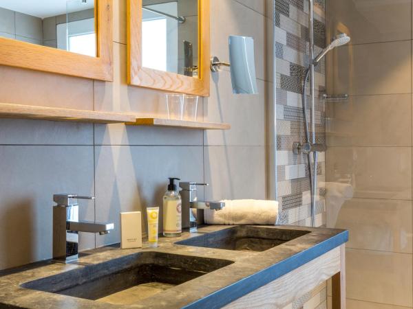 Best Western Plus Hyères Côte D'Azur : photo 8 de la chambre chambre lit king-size deluxe - non-fumeurs 