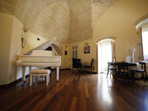 Alla dimora di Chiara Suite and Rooms : photo 8 de la chambre petite chambre double