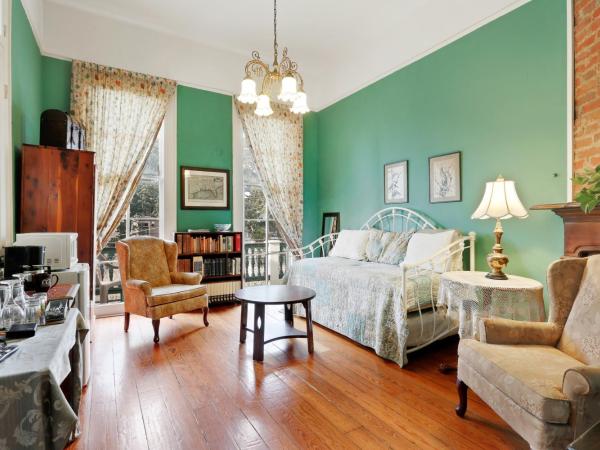 Garden District Bed and Breakfast : photo 2 de la chambre chambre avec balcon