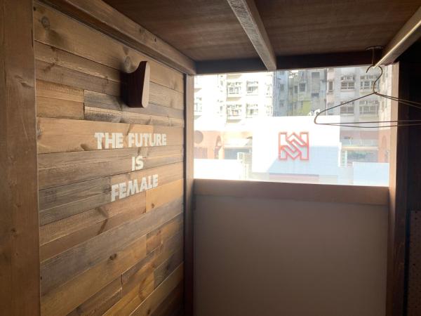 Wontonmeen : photo 4 de la chambre chambre familiale avec salle de bains privative