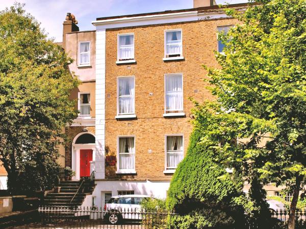 Waterloo Lodge : photo 1 de la chambre chambre double avec parking