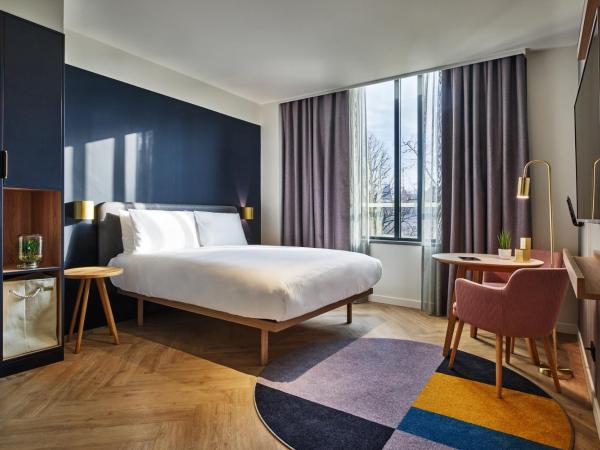 Staybridge Suites The Hague - Parliament, an IHG Hotel : photo 2 de la chambre studio lit queen-size - vue sur parlement