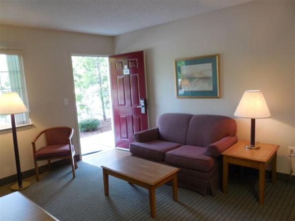 Affordable Suites Myrtle Beach : photo 3 de la chambre suite lit queen-size