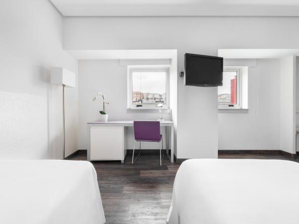 Exe Coruña : photo 5 de la chambre chambre triple