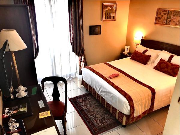 Hotel Villa Savoia : photo 1 de la chambre chambre double