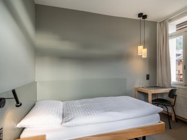 Hotel Alpenruhe - Vintage Design Hotel : photo 3 de la chambre chambre simple avec balcon et vue sur la montagne