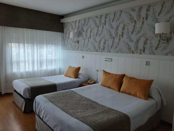 Hotel Almirante : photo 4 de la chambre chambre triple