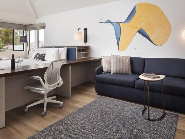 Hotel Indigo San Diego Del Mar, an IHG Hotel : photo 2 de la chambre chambre lit king-size standard avec canapé-lit - non-fumeurs