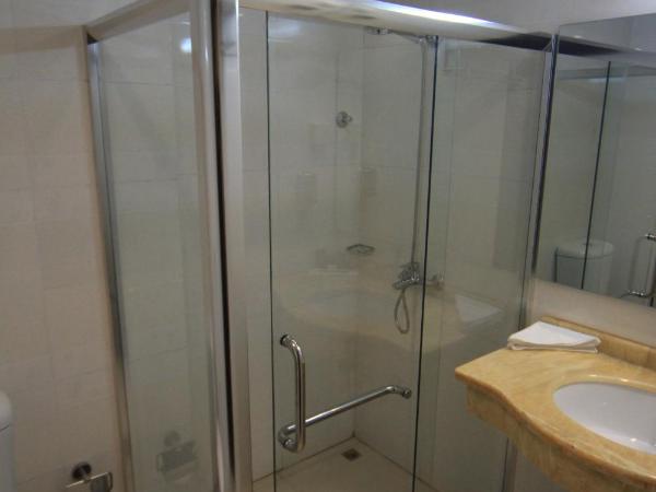 Muscat Inn Hotel : photo 3 de la chambre chambre double avec balcon