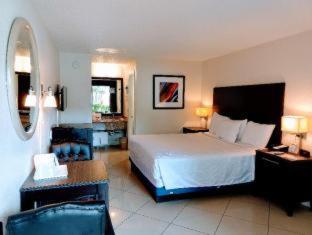 Red Carpet Inn Airport Fort Lauderdale : photo 3 de la chambre room #5869817