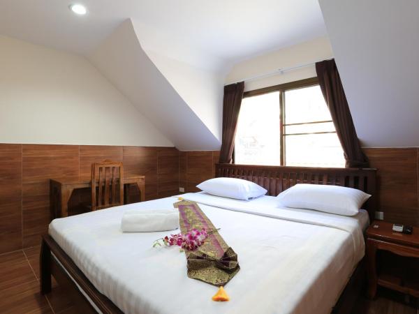 The Siam Guest House - SHA Extra Plus : photo 4 de la chambre chambre double standard