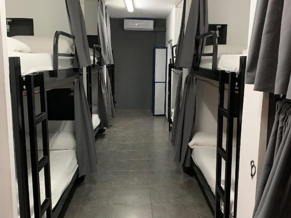 Olé Backpackers Hostel : photo 3 de la chambre lit dans dortoir mixte de 12 lits