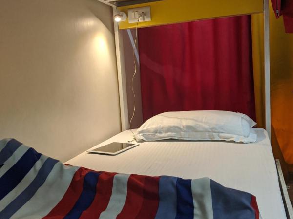 The Desire Hostel : photo 3 de la chambre lit dans dortoir mixte de 8 lits 