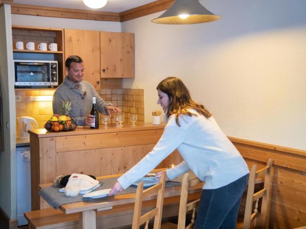 Le Cheval Blanc - Village Montana : photo 5 de la chambre appartement confort 1 chambre avec cabine (4-6 personnes)