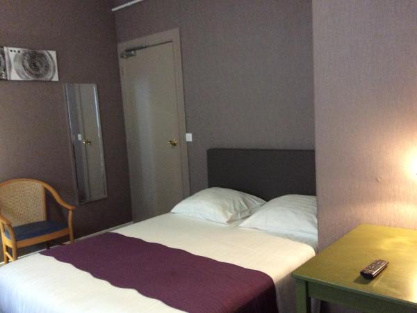 Hotel Berthelot : photo 8 de la chambre chambre quadruple