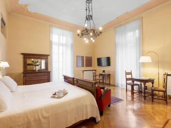 Hotel Roma e Rocca Cavour : photo 7 de la chambre suite