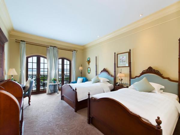 Rocks Hotel : photo 1 de la chambre superior wharf view room with balcony