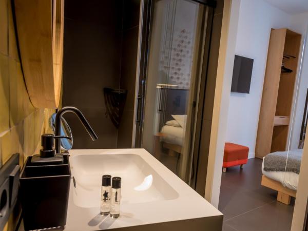 Welldone Quality - Crystal pool : photo 6 de la chambre chambre double premium