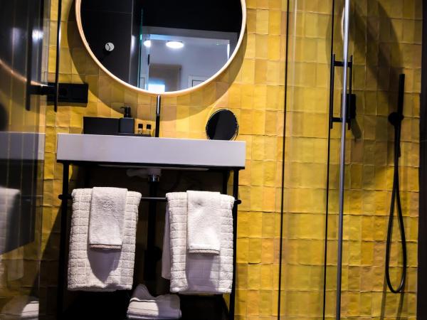 Welldone Quality - Crystal pool : photo 4 de la chambre chambre double standard