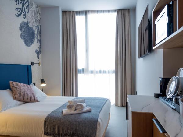 Welldone Quality - Crystal pool : photo 6 de la chambre chambre double deluxe