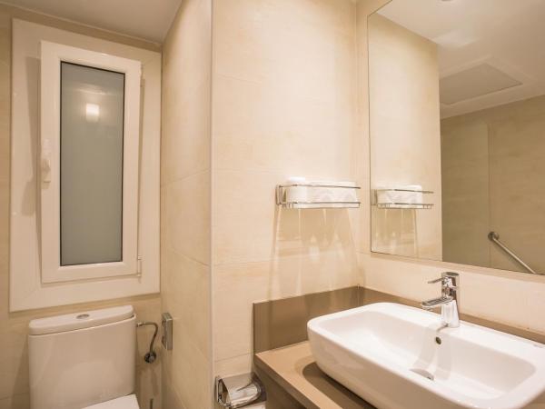 Aparthotel Silver : photo 5 de la chambre chambre double ou lits jumeaux - vue sur ville