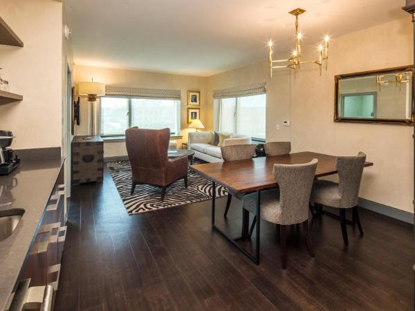 Hotel Indigo Pittsburgh East Liberty, an IHG Hotel : photo 5 de la chambre suite lit king-size – non-fumeurs