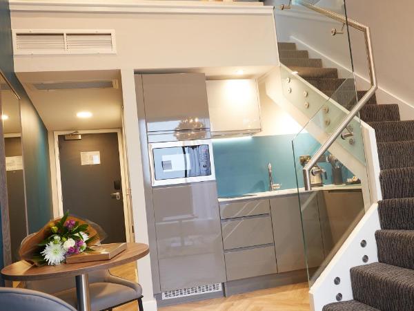 Roomzzz York City : photo 3 de la chambre loft suite balcony