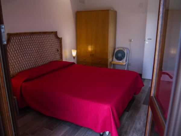 Alghero in bicicletta : photo 7 de la chambre chambre double avec salle de bains privative