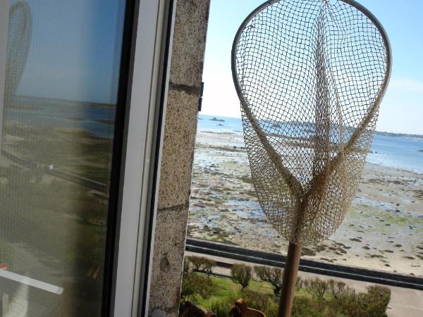 Hôtel Aux Tamaris - Vue Mer : photo 6 de la chambre chambre double supérieure - grande vue sur mer - « rive »