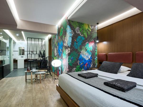 Dyo Suites : photo 6 de la chambre suite deluxe avec jacuzzi intérieur - vue sur mer