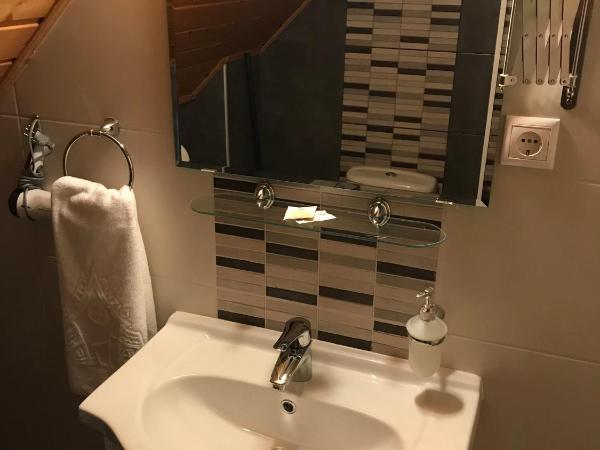 Zöldtető Panzió : photo 9 de la chambre chambre double deluxe avec lit d'appoint