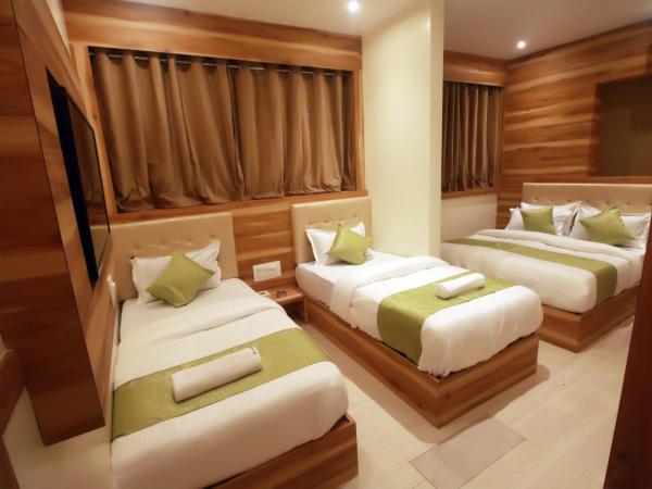 Hotel Al Madina palace : photo 5 de la chambre chambre familiale