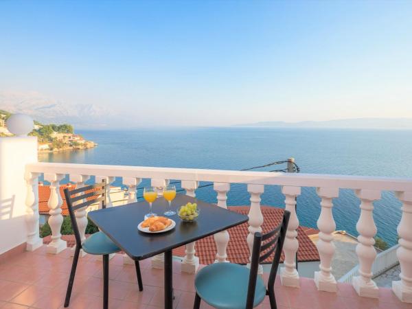 Family Beach Rooms : photo 5 de la chambre chambre triple standard - vue sur mer