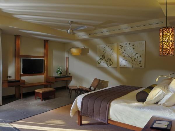 Trou aux Biches Beachcomber Golf Resort & Spa : photo 3 de la chambre suite côté plage avec piscine