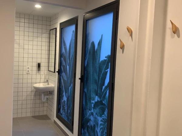 AZ The Botanic Hostel : photo 1 de la chambre lit dans dortoir pour femmes de 6 lits