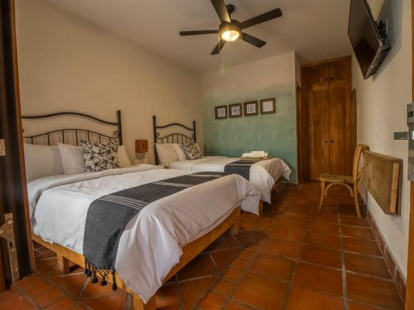 Puerta San Pedro : photo 5 de la chambre petite chambre lits jumeaux