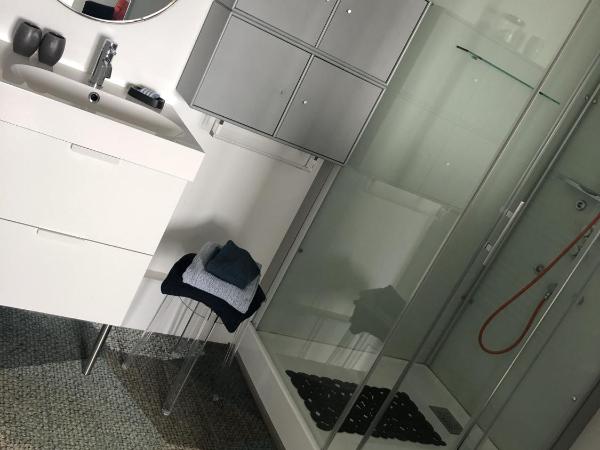 Kêr L - Breizh & Breakfast : photo 5 de la chambre chambre lit queen-size avec vue sur mer - 3e Étage sans ascenseur