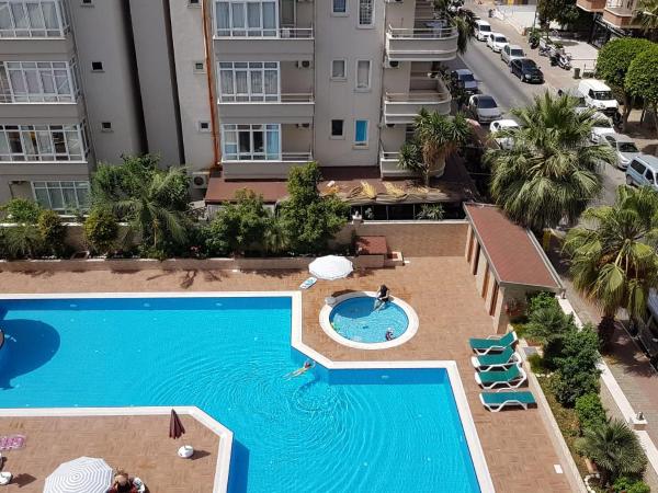 Granada City Alanya Luxury Appartment 800м от пляжа Клеопатра : photo 7 de la chambre appartement avec balcon