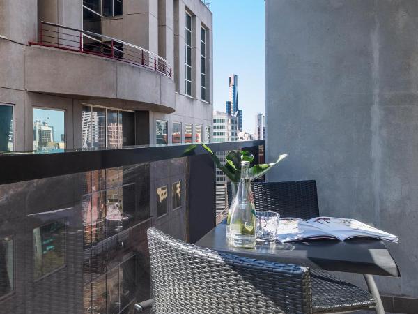 Oaks Melbourne on William Suites : photo 7 de la chambre studio avec balcon