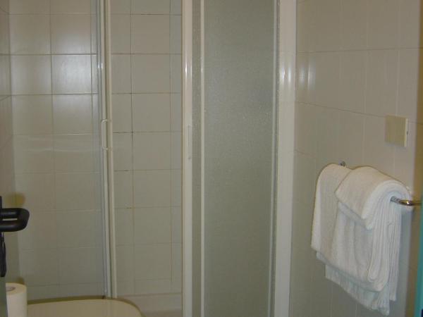 Hotel Alma Domus : photo 3 de la chambre chambre double ou lits jumeaux classique – vue sur ville