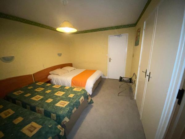 Hôtel Thermidor : photo 2 de la chambre chambre quadruple avec douche