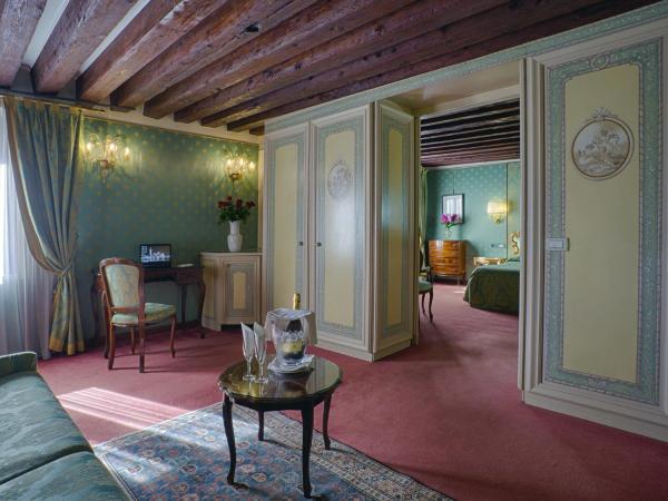 Locanda Vivaldi : photo 1 de la chambre suite 2 chambres supérieure avec balcon