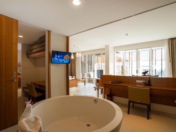 G Hua Hin Resort & Mall : photo 3 de la chambre suite spa jacuzzi